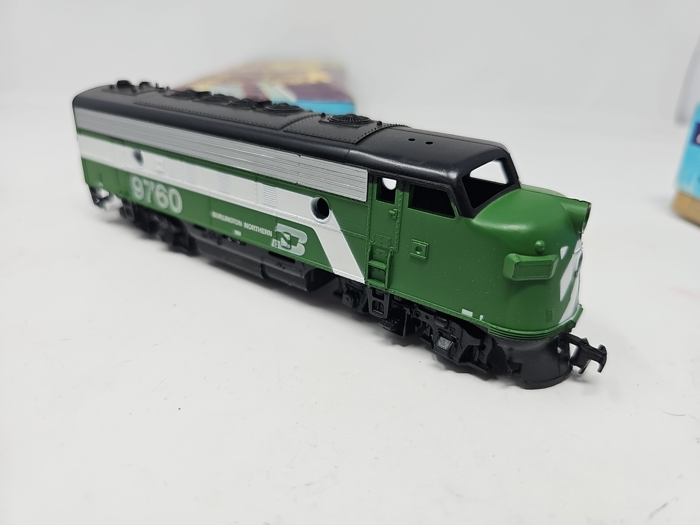 HO Scale Athearn 3011 Burlington Northern 9760 F7A Dummy Diesel Locomotive