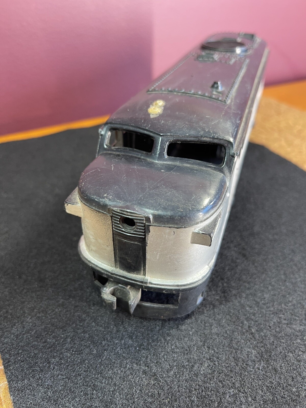 Vintage Train – KMT Kusan ‘Auburn’ 2716 ALCO Dummy Diesel Locomotive Kannon Ball