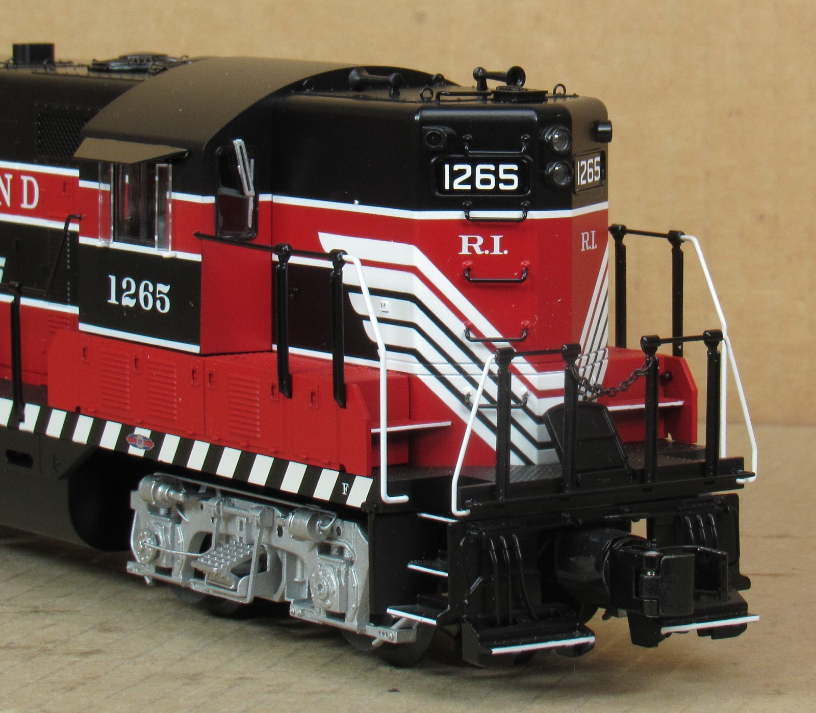 Lionel 28565 Rock Island GP-7 Diesel Engine w/Legacy O-Gauge LNIB