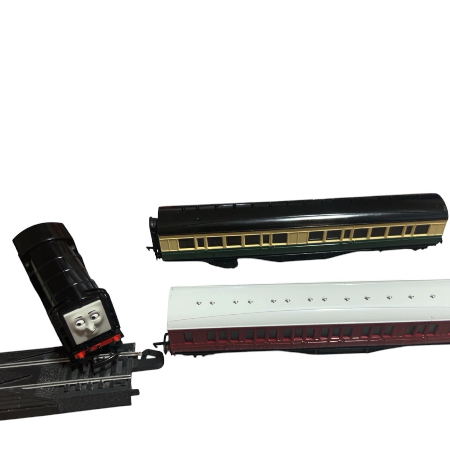Bachmann HO Thomas Diesel Moving Eyes + Spencer’s Special Coach 76041 Tested