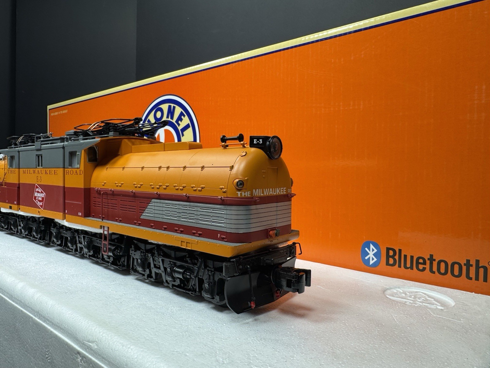 Lionel LEGACY 1933573 Milwaukee Road bipolar electric engine #3 LNIB