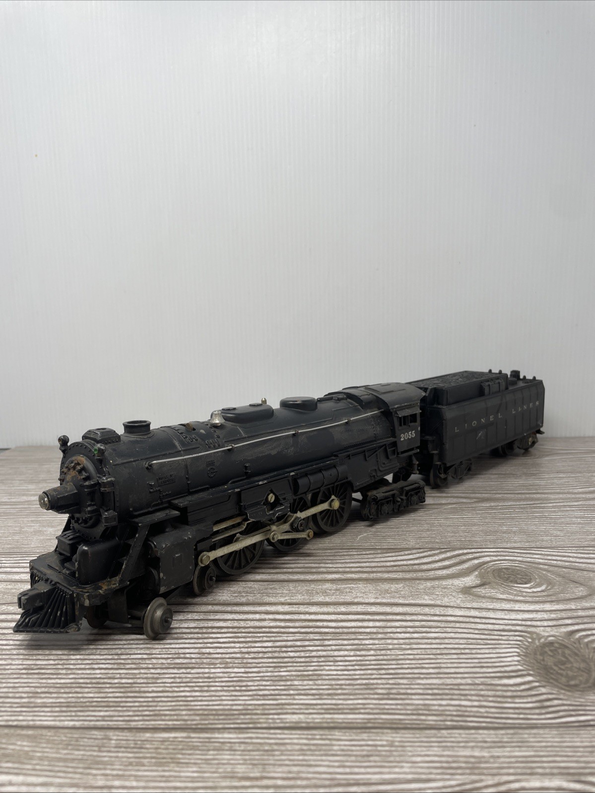 Lionel Postwar 2055 4-6-4 Locomotive w/ 6026W Whistling Tender