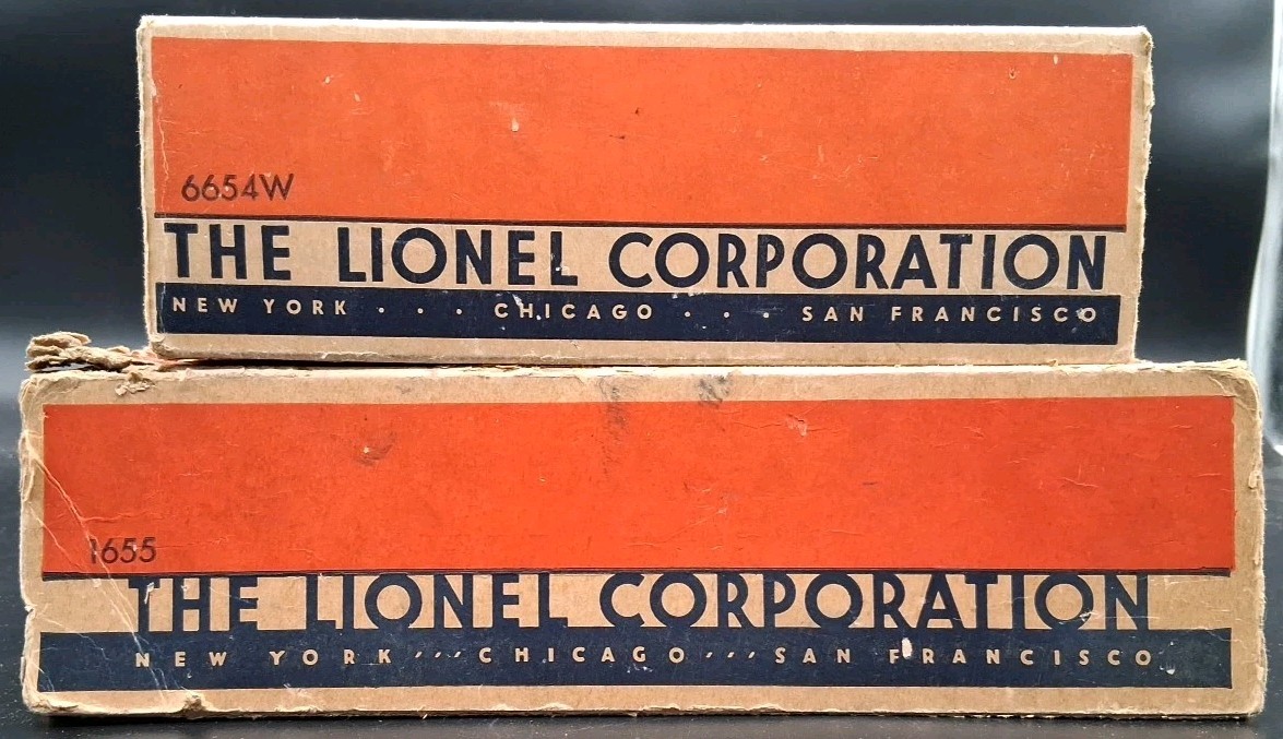 Lionel 1655 Vintage O Lines 2-4-2 Steam Locomotive with 6654W Tender NOT WORKING