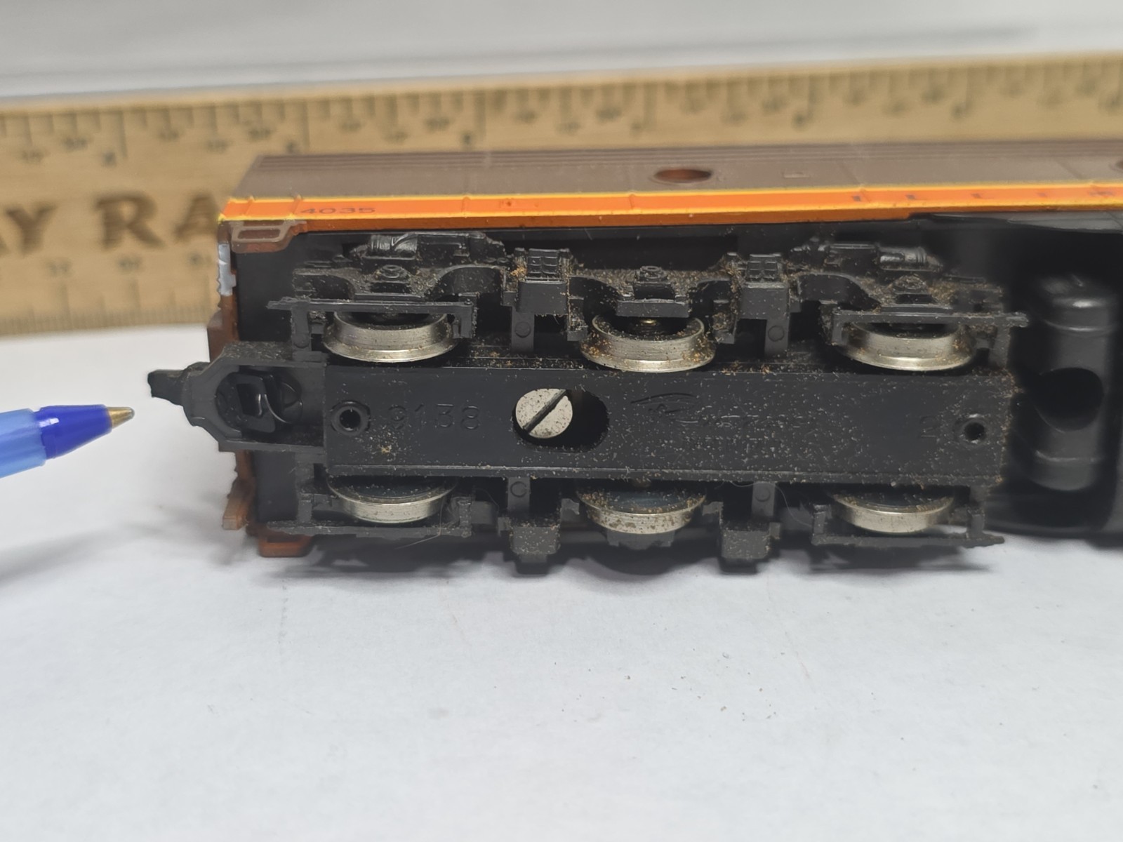 As Is Rivarossi Illinois Central Dummy GM E8 Diesel Loco Observation Car Read De