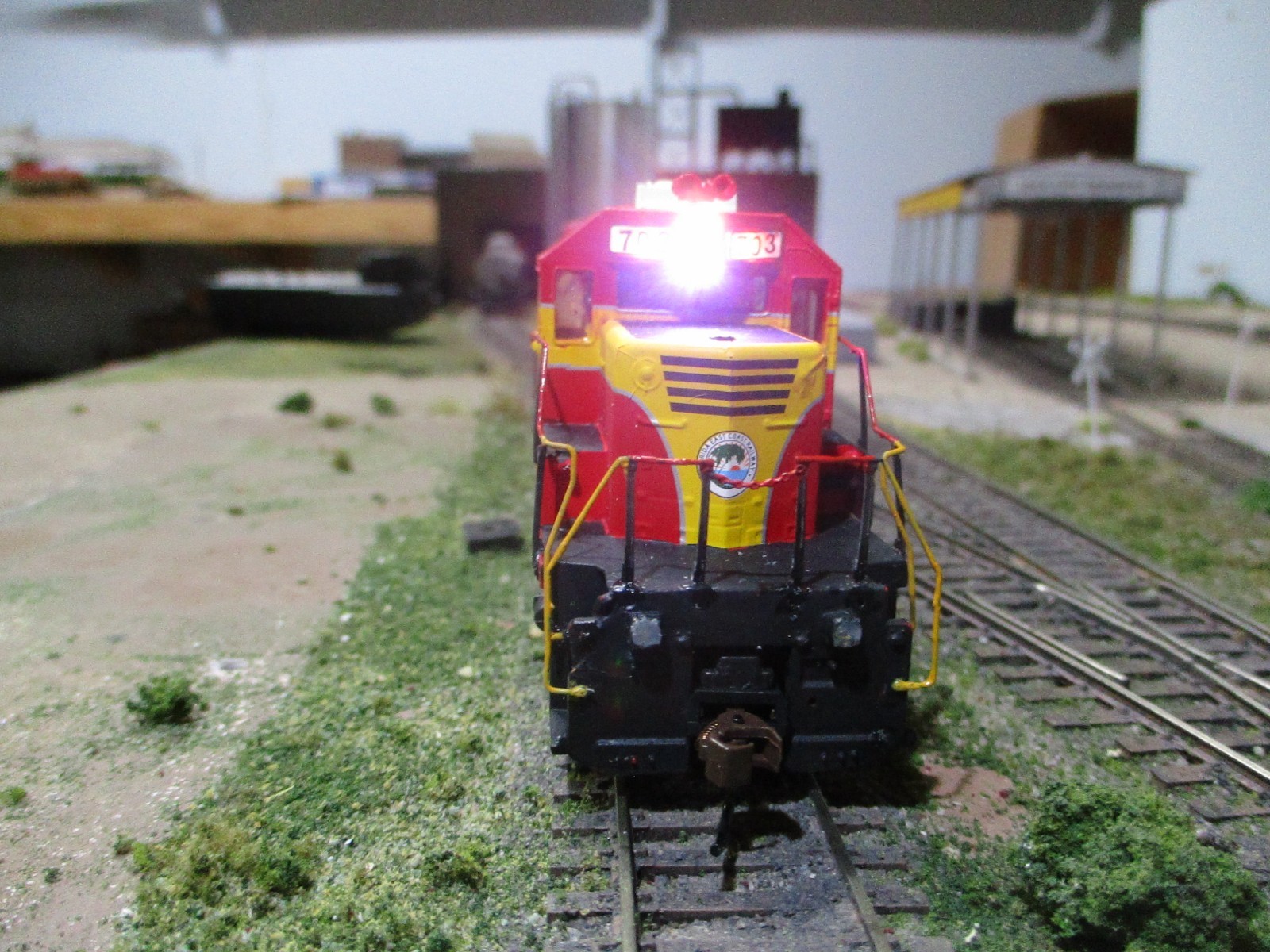 FEC 703 ATHEARN SD40-2 CUSTOM PAINT & DETAILS,SOUNDTRAXX DCC/SOUND,FRONT DITCH