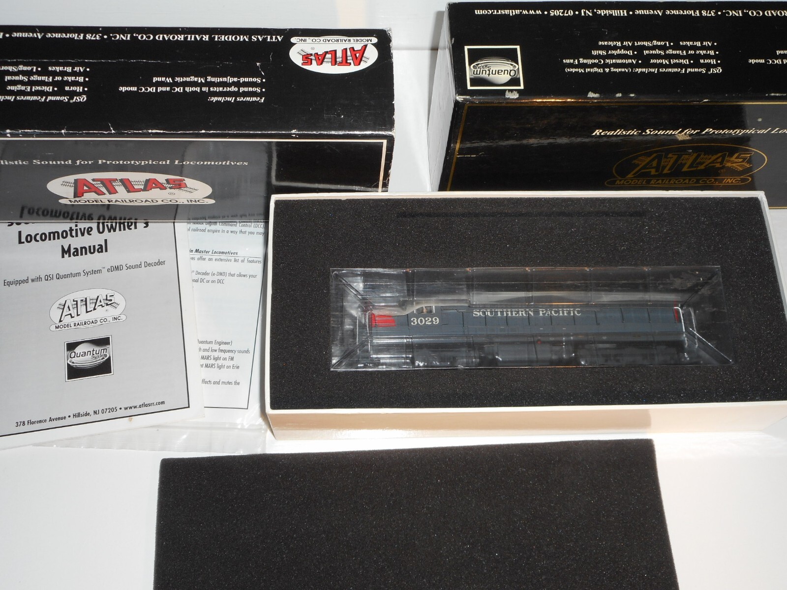 Atlas 7724 DCC & QSI Sound, Southern Pacific Co-Co #3029. As New cond. HO.Boxed