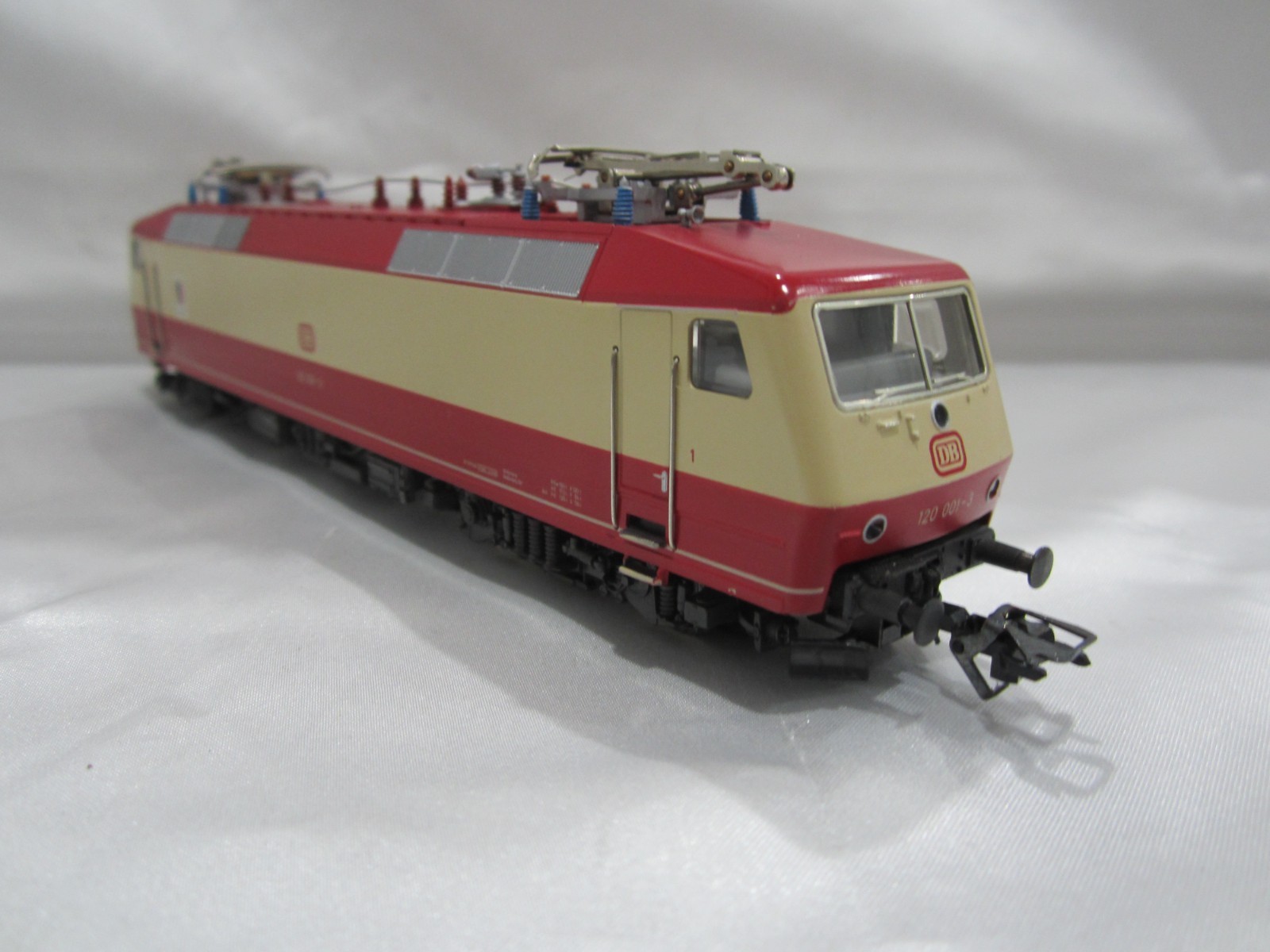 Marklin 3153 HO DB 120001-3 Electric Locomotive (Analogue)