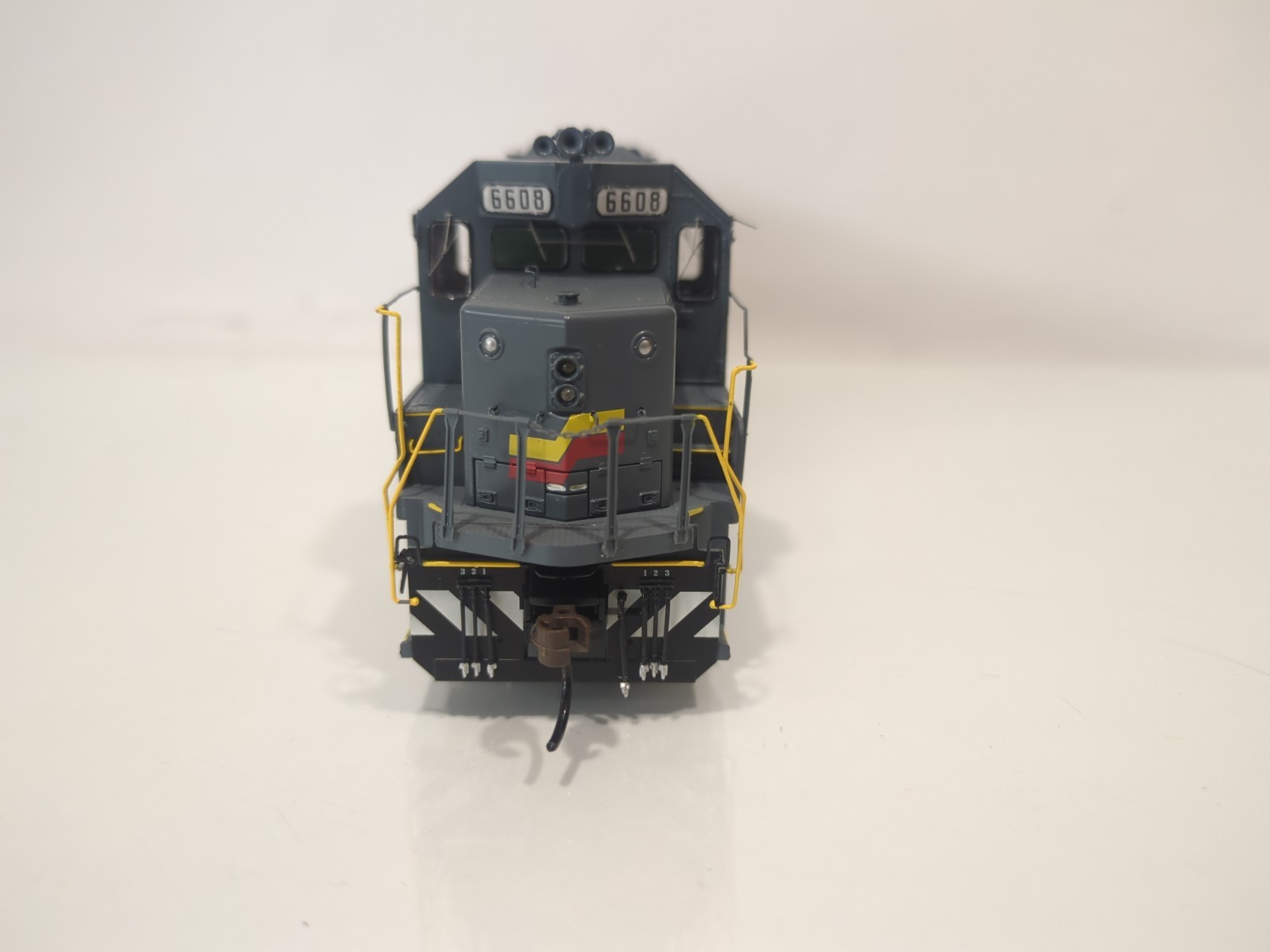 Athearn Genesis HO ATHG65070 Seaboard System GP40-2 #6608 DC/DCC Ready!