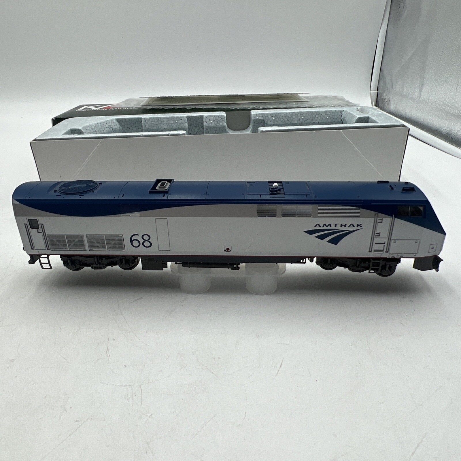KATO HO 37-6101 AMTRAK GE P42 PHASE Vb ELECTRIC LOCOMOTIVE #68 IN BOX – *READ*
