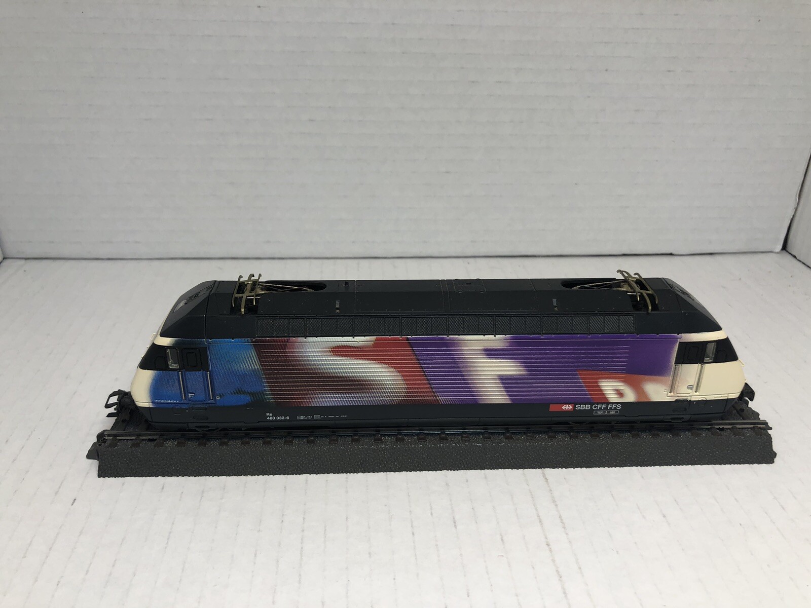 Marklin 34618 HO – Series 460 “Swiss Television” Electric Locomotive Set