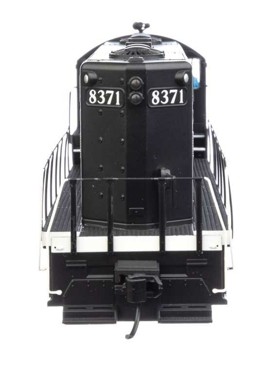 Walthers HO Scale ~ EMD GP9 Phase II ~ DC ~ Illinois Central #8371 ~ 910-10438