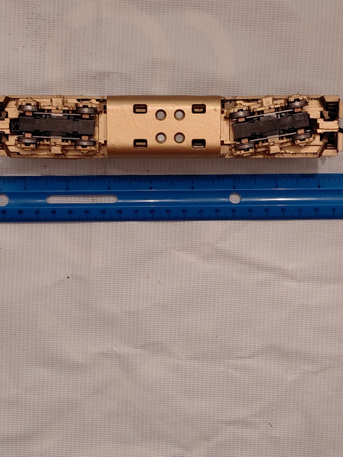 HO Athearn 89761 Chessie B&O GP40-2 GM50 Gold DC Missing Rails Horn Numbers