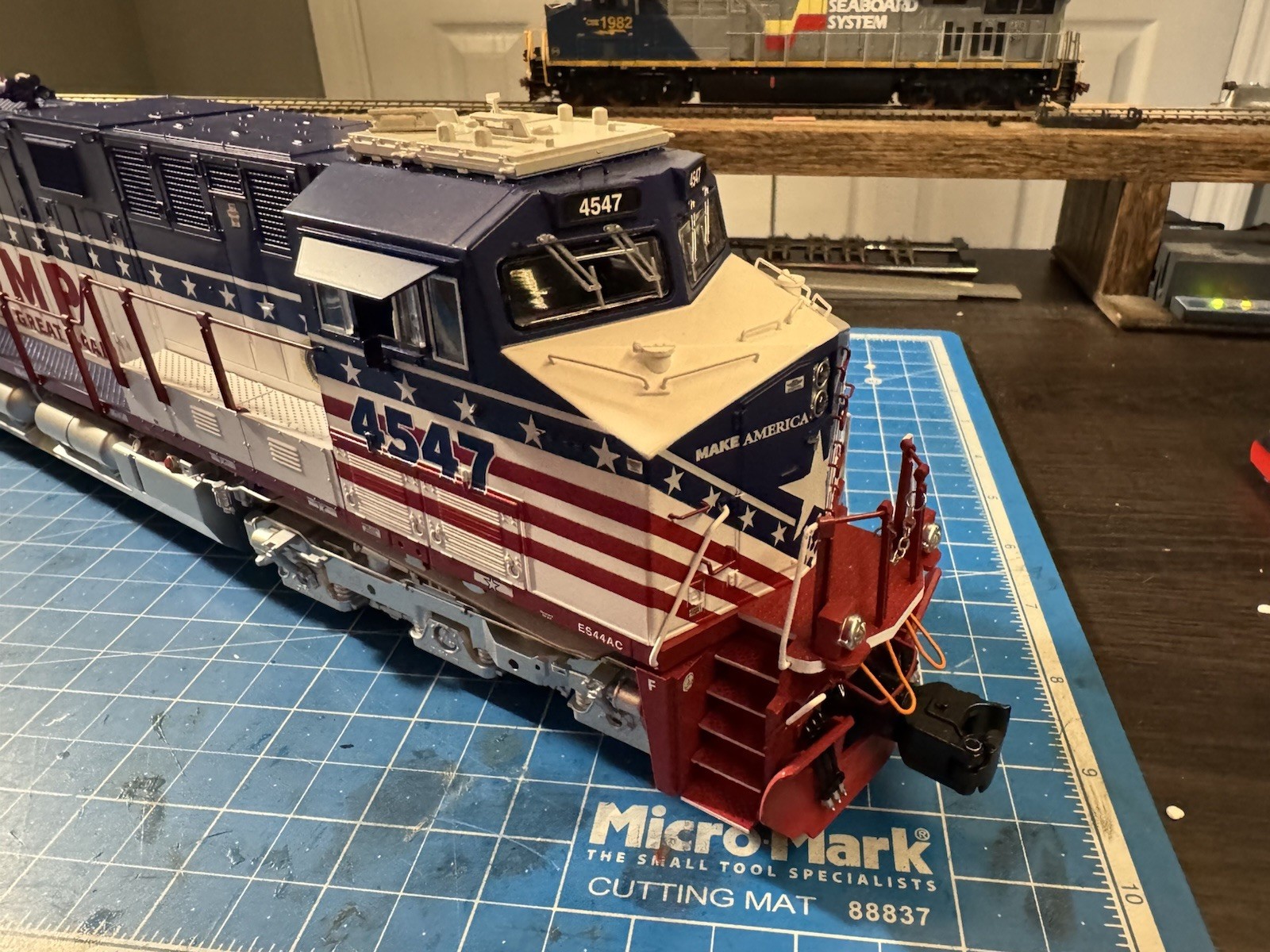 LIONEL Legacy ES44AC Legacy Station Custom Trump 4547