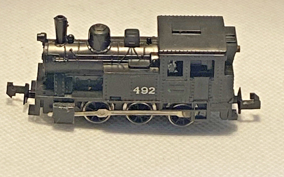 N LIFE-LIKE 7521 0-6-0 SWITCHER LOCOMOTIVE #492 (TESTED) RAPIDO COUPLERS