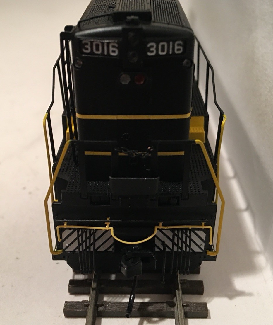 HO Rivarossi HR2538 Atlantic Coast Line GE U25C Diesel Locomotive ACL #3016