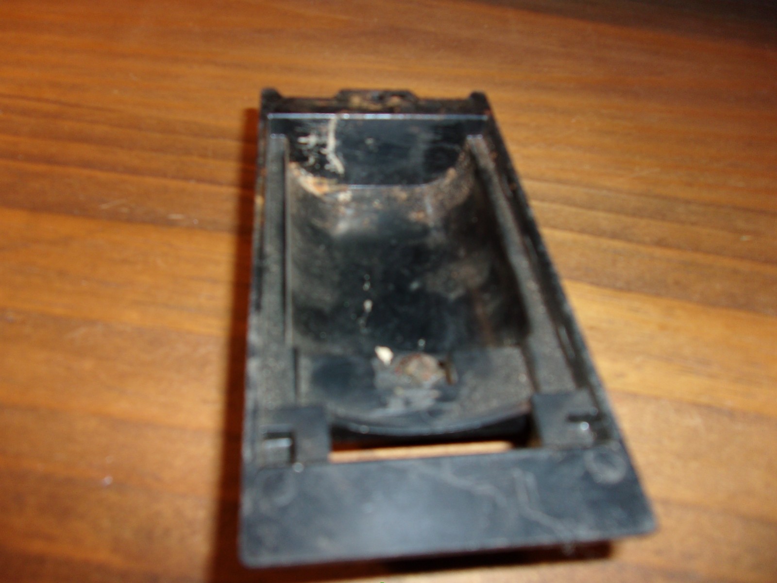 Lionel Battery Cover for unknown locomotive, maybe part #2328-35