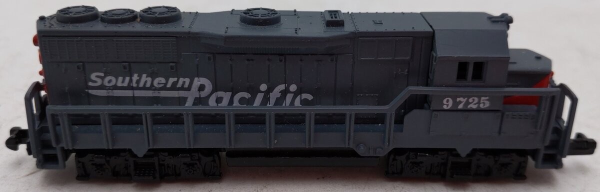 High Speed Metal 418 N Scale Southern Pacific Diesel Locomotive #9725 EX