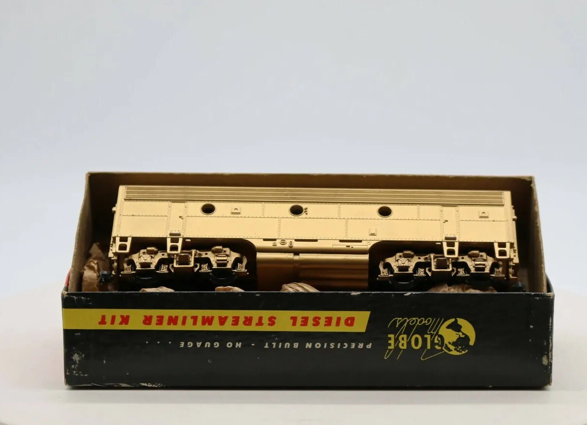 GLOBE MODELS DIESEL STREAMLINER KIT GOLD KIT B89 LN/BOX. ASSEMBLED DUMMY HO 1:87