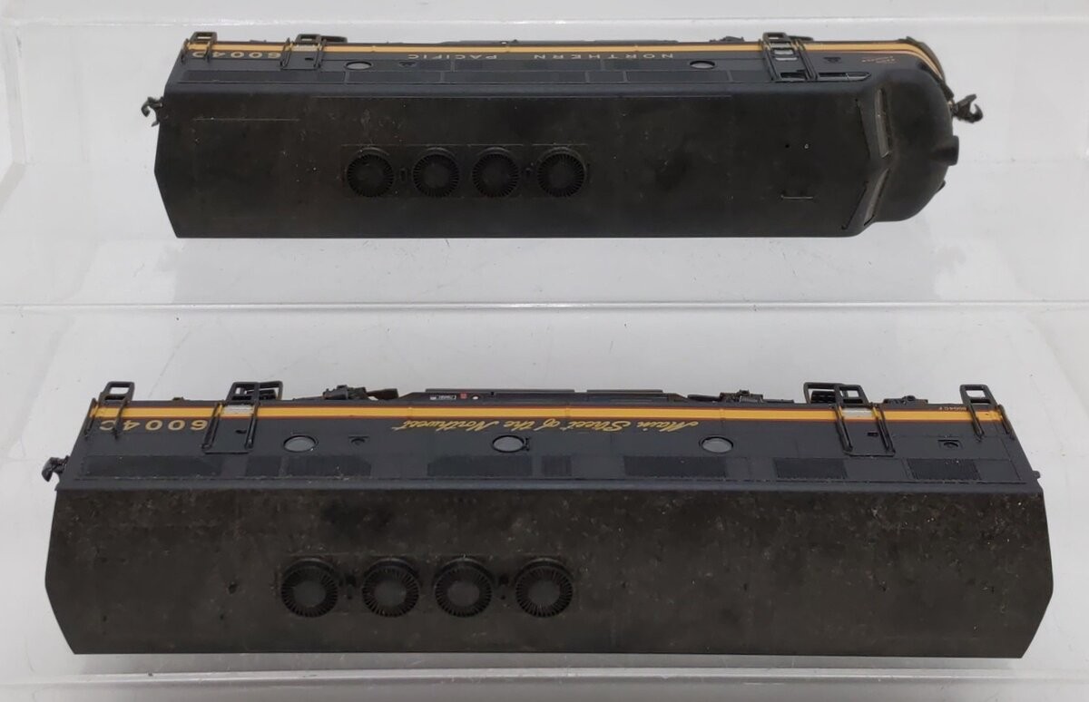 Proto 1000 920-35007 Northern Pacific F3 A/B Diesel Locomotive Set EX
