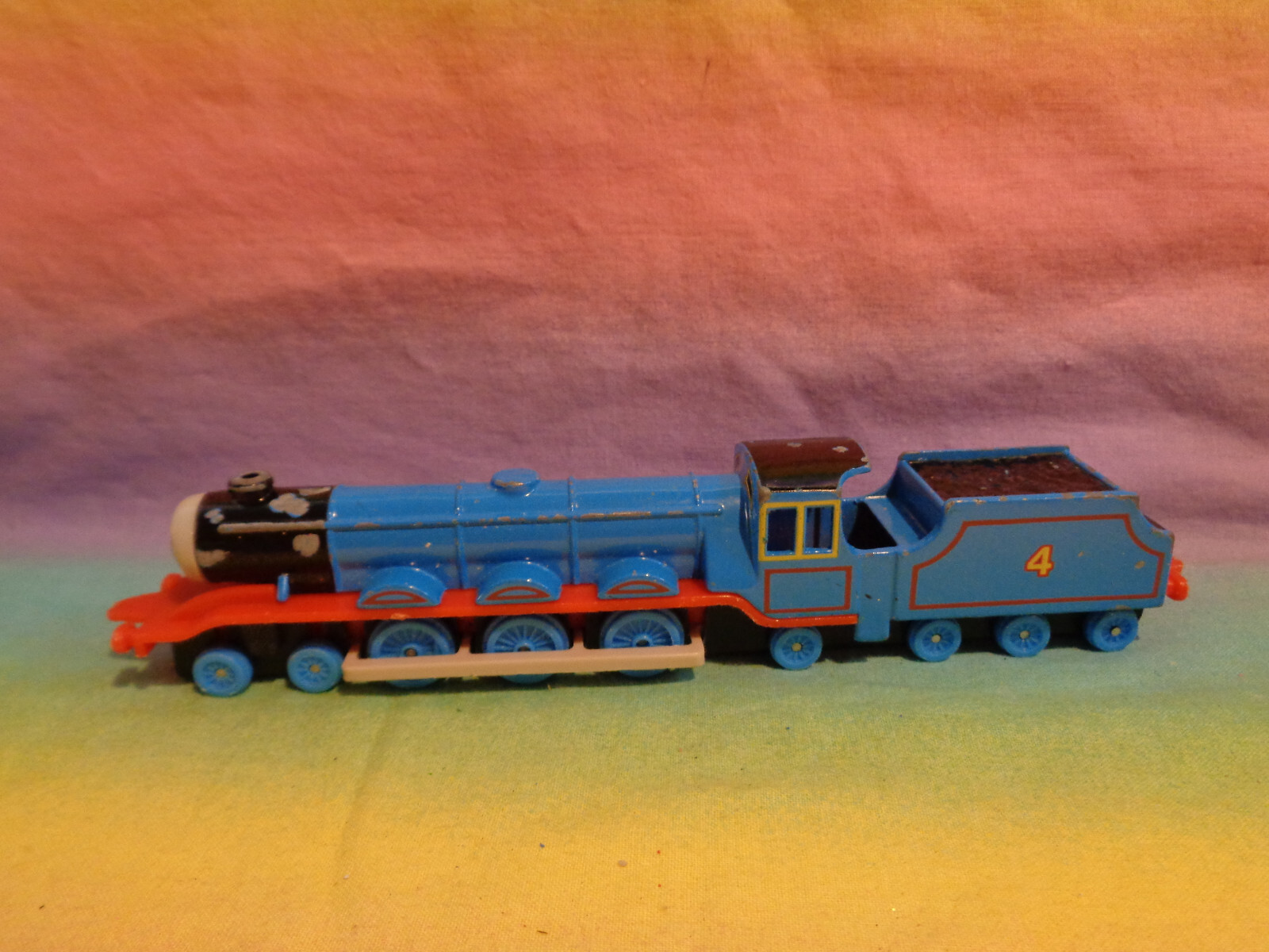 ERTL Vintage 1989 Thomas & Friends Gordon the Tank Engine #4 Train