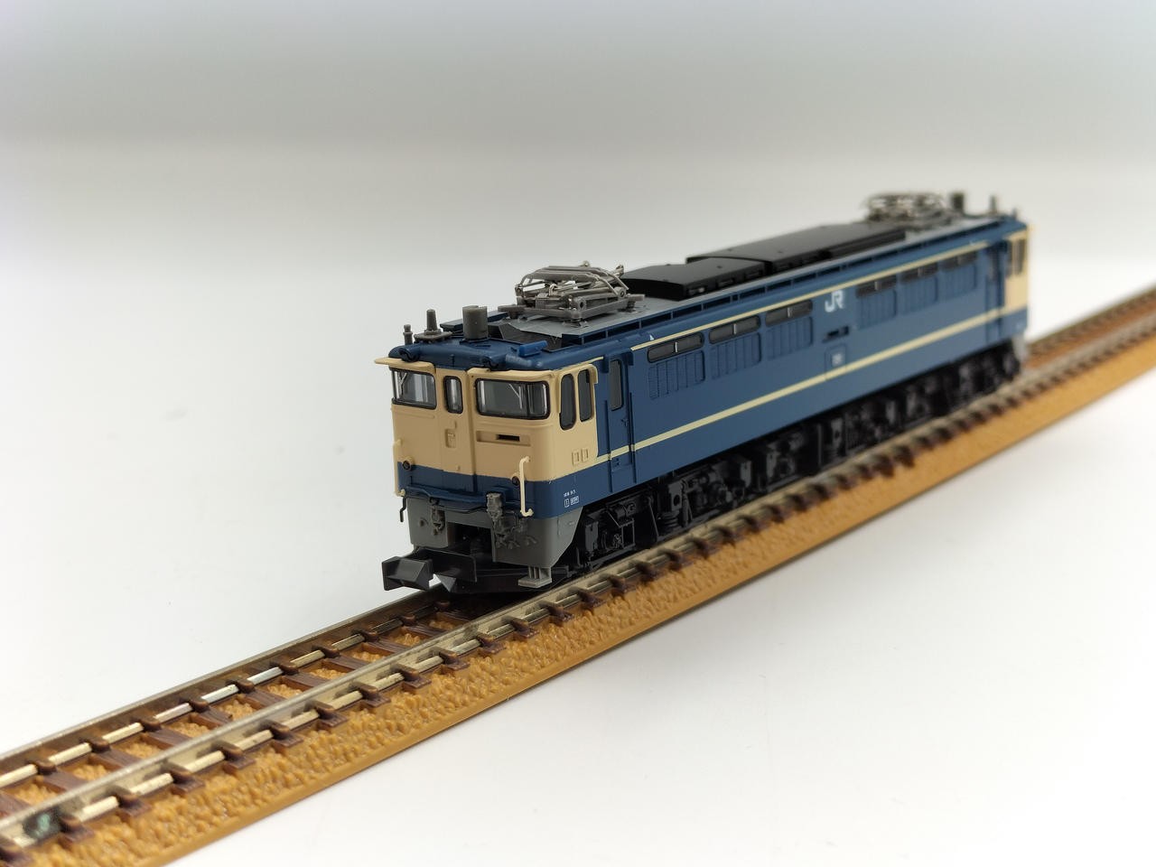 KATO 3061-5 EF65 2000 Revived JNR Color NGauge