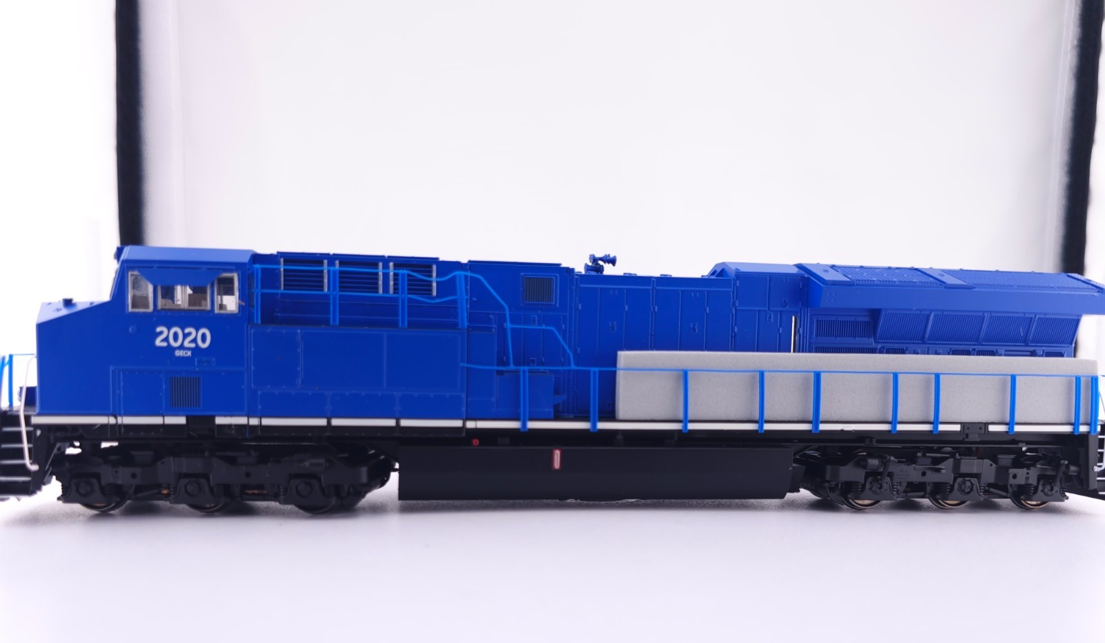 Scaletrains Operator HO Scale SXT10450 GE Tier 4 GEVO GE DEMO ET44AC #2020 DCC