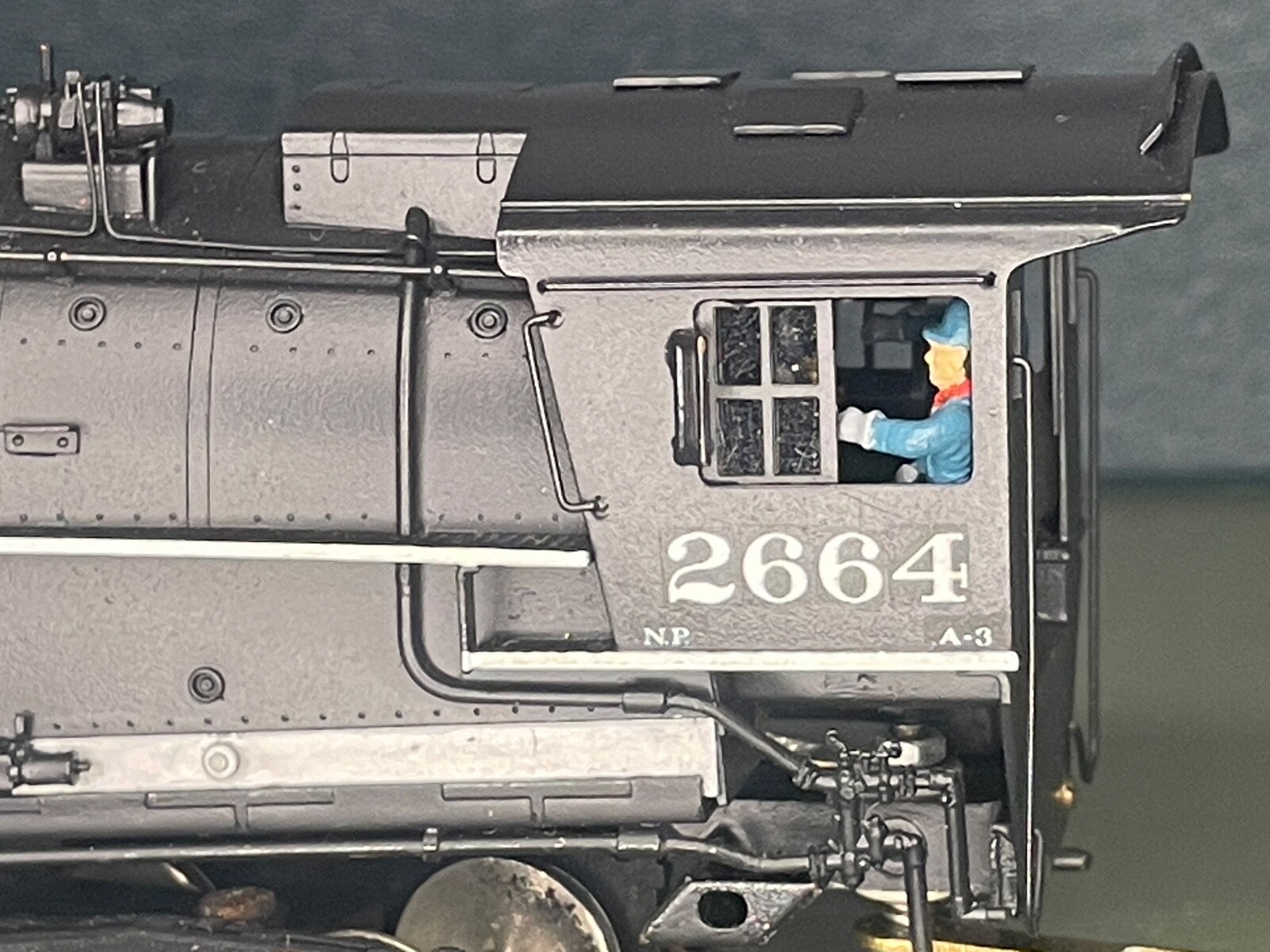 Fujiyama Kogyo #2664 NP Northern Pacific HO 4-8-4 Class A-3 w/ Box