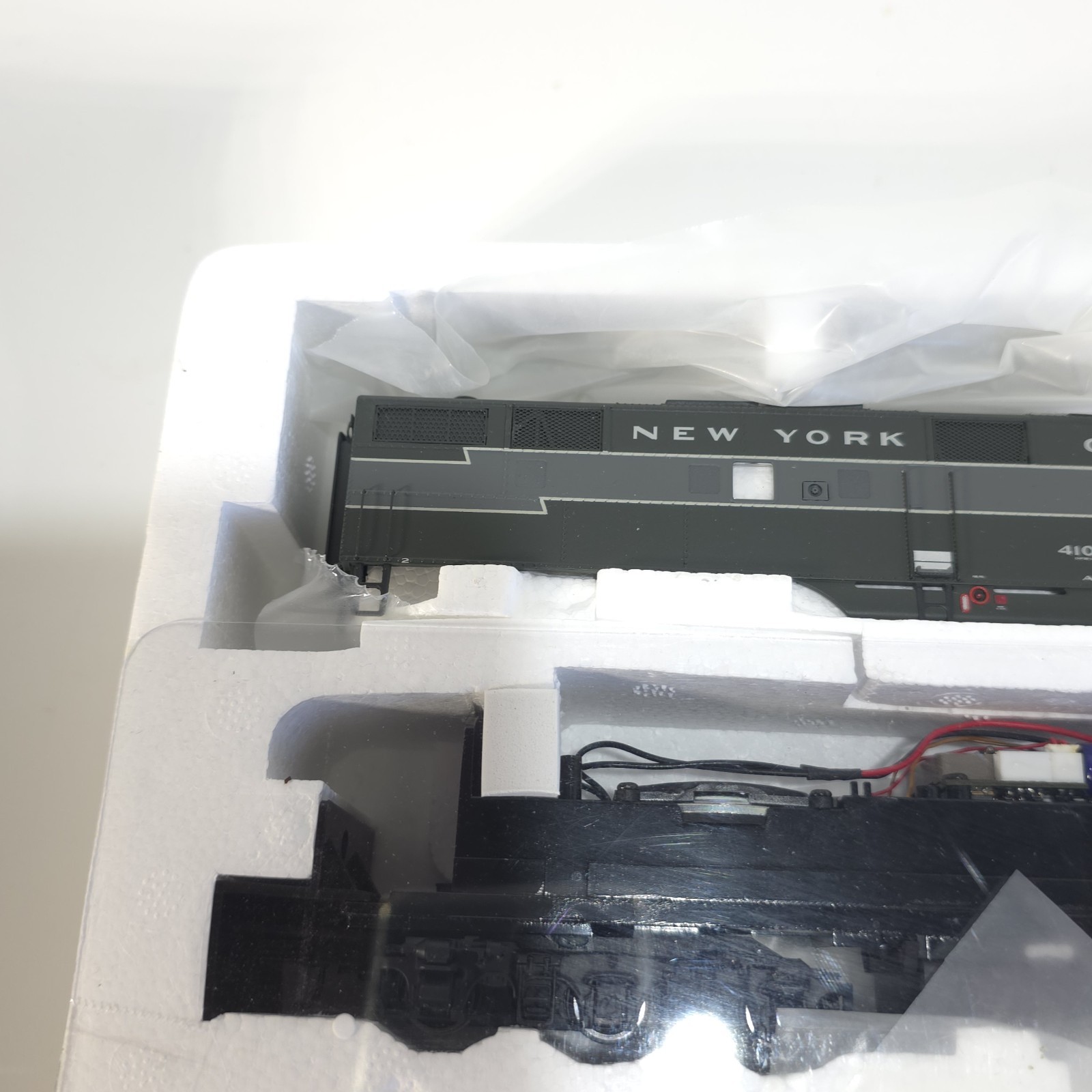 Walthers Proto 2000 HO 920-40995 NYC New York Central E7A & E7B Diesel Locomotiv