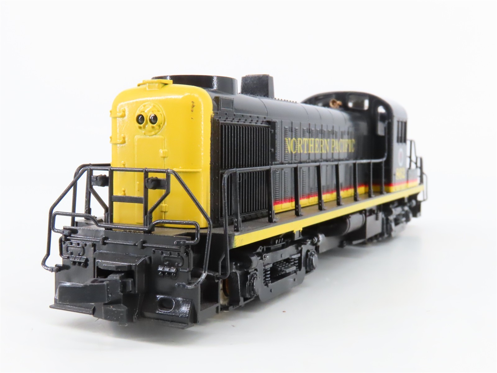 HO Scale Atlas/KATO NP Northern Pacific ALCO RS-3 Diesel #862