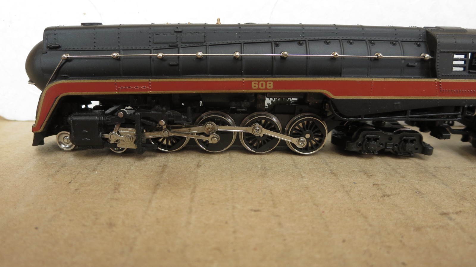 Bachmann 65869 Norfolk & Western Class J 4-8-4 N AS-IS