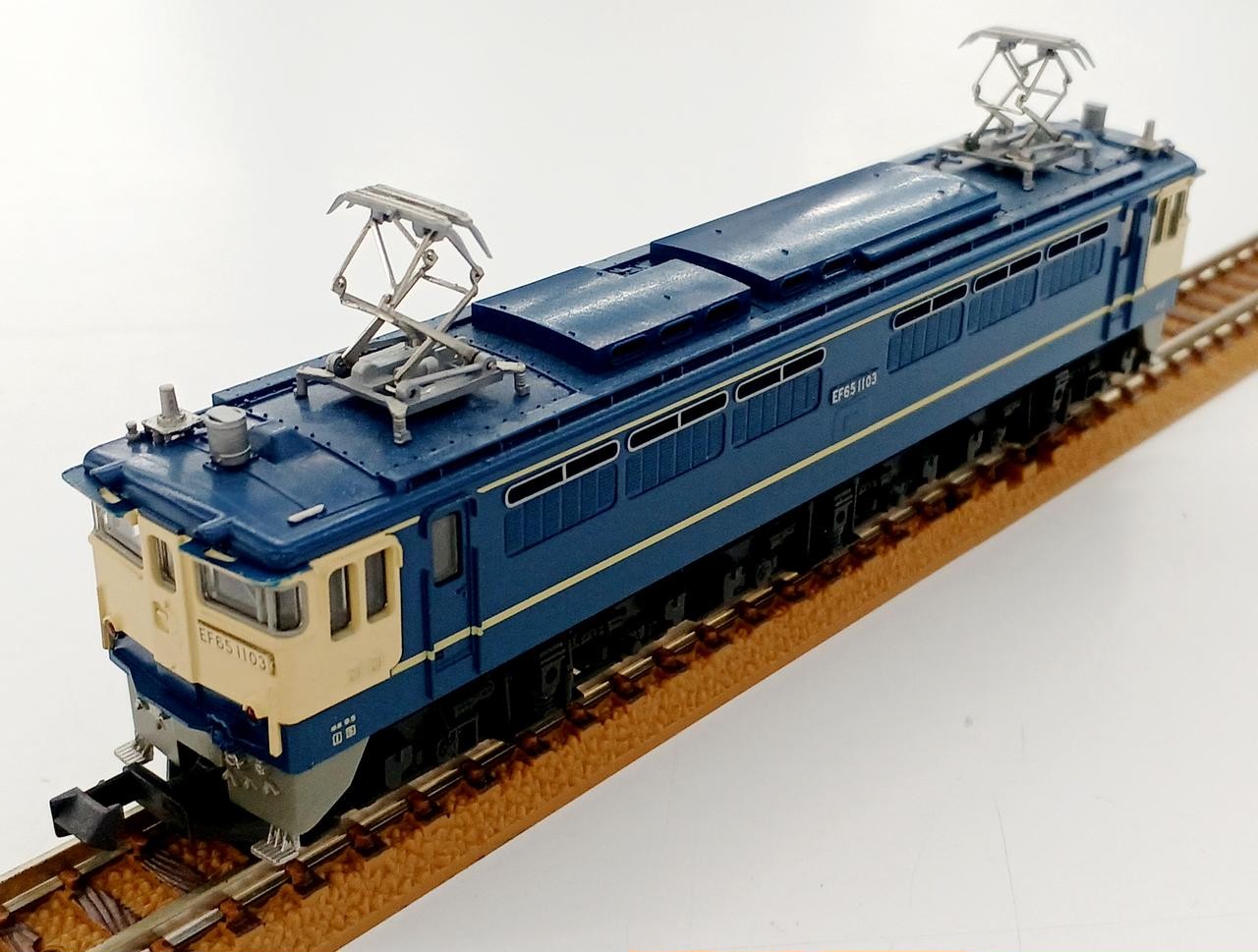 KATO 3061-1 (Lead Car) EF65 1000 Late el + Passenger Car Set