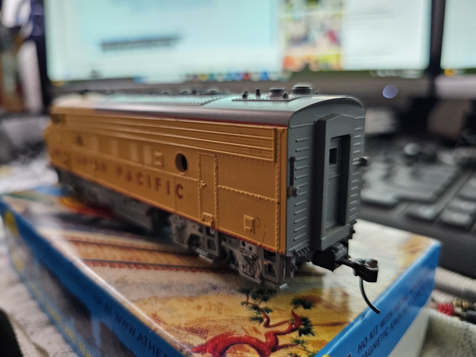 ATHEARN 3013 UNION PACIFIC F7A DUMMY UNIT#1480 C7 METAL WHEELS/E-Z MATE COUPLERS