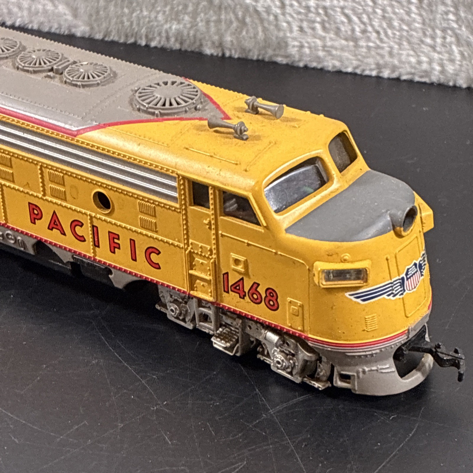 HO Bachmann Union Pacific #1468 Locomotive Diesel Engine