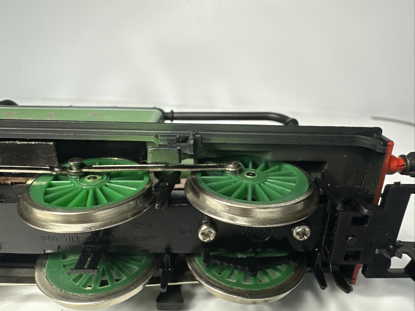 Mainline N2 Class 0-6-2T LNER 9522 Ho Scale