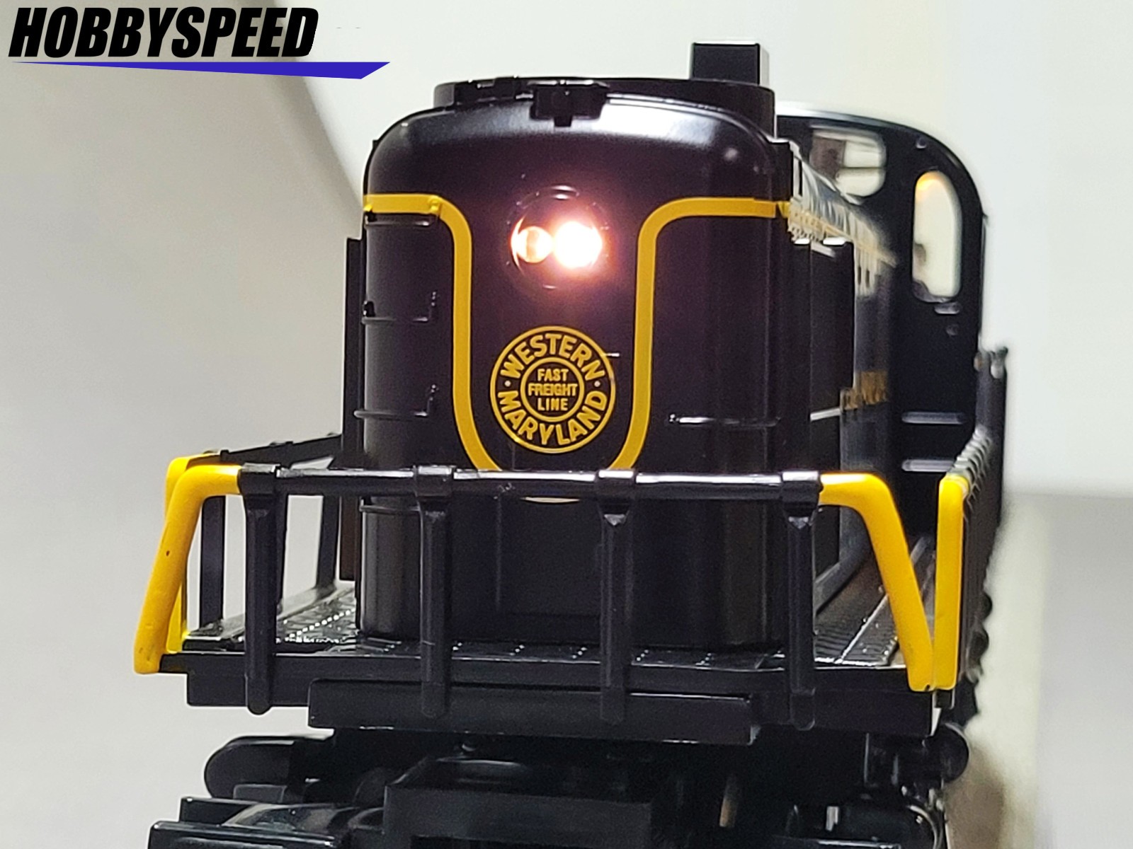 LIONEL WESTERN MARYLAND LIONCHIEF RS-3 #196 DIESEL ENGINE O GAUGE 2545080 NEW