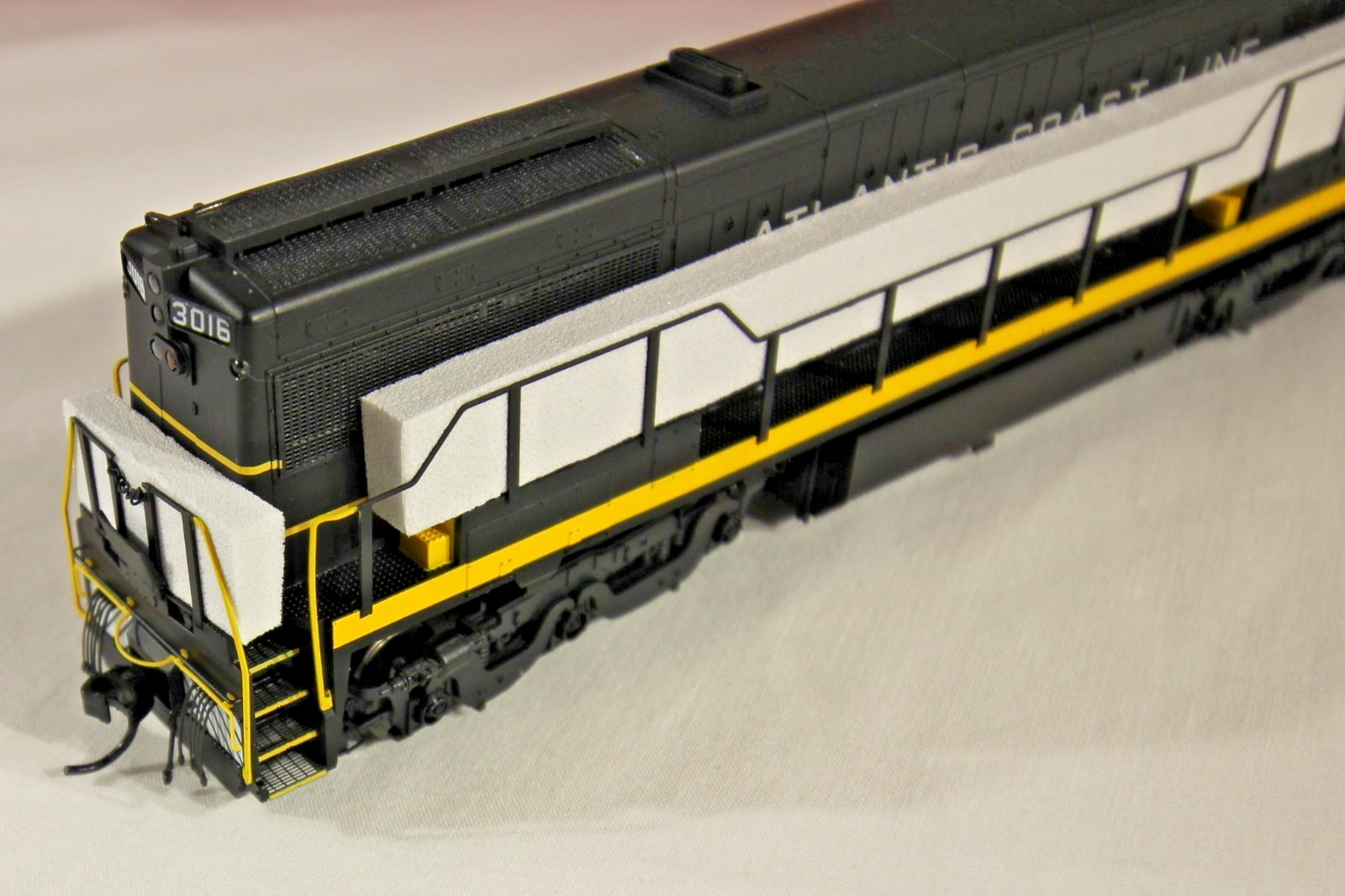 Rivarossi HR2538 GE U25C Phase IIIb. Atlantic Coast Line ACL #3016 NEW Boxed