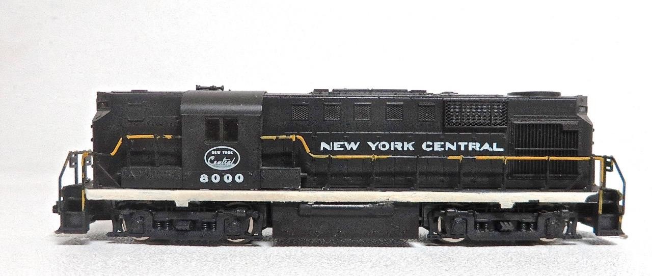 N Gauge Atlas 4263 New York Central RS-11 Powered Diesel Cab 8000 Boxed & Tested
