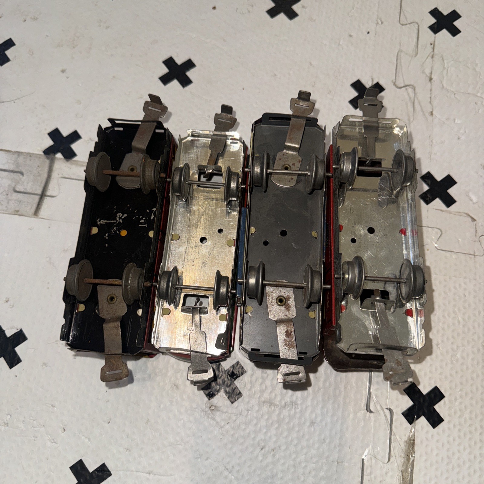 Vintage Marx 2-4-2 Tin Metal Cars W Cast Locomotive For Train Set Layout