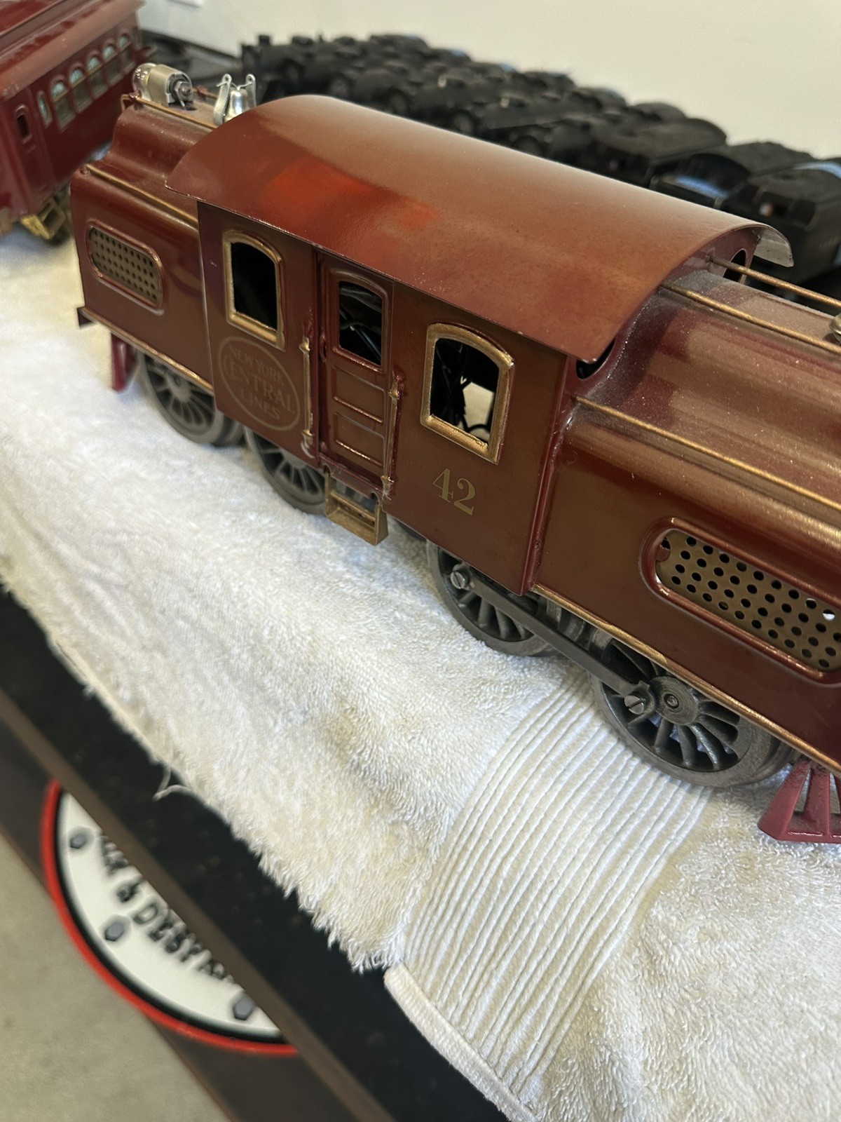 Prewar Lionel Standard Gauge No. 42 Electric Locomotive No. 35 & 36 Cars Runs