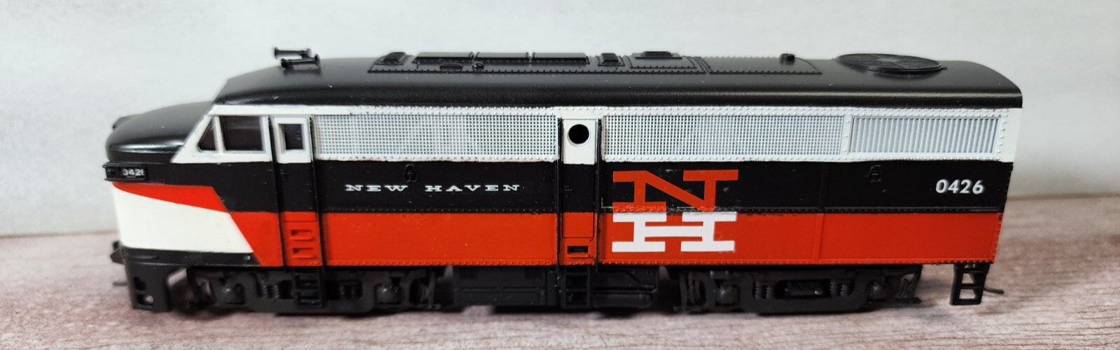New Haven Railroad ALCO FA-1 Diesel McGinnis Paint 0426 Fratesch HO Custom Paint