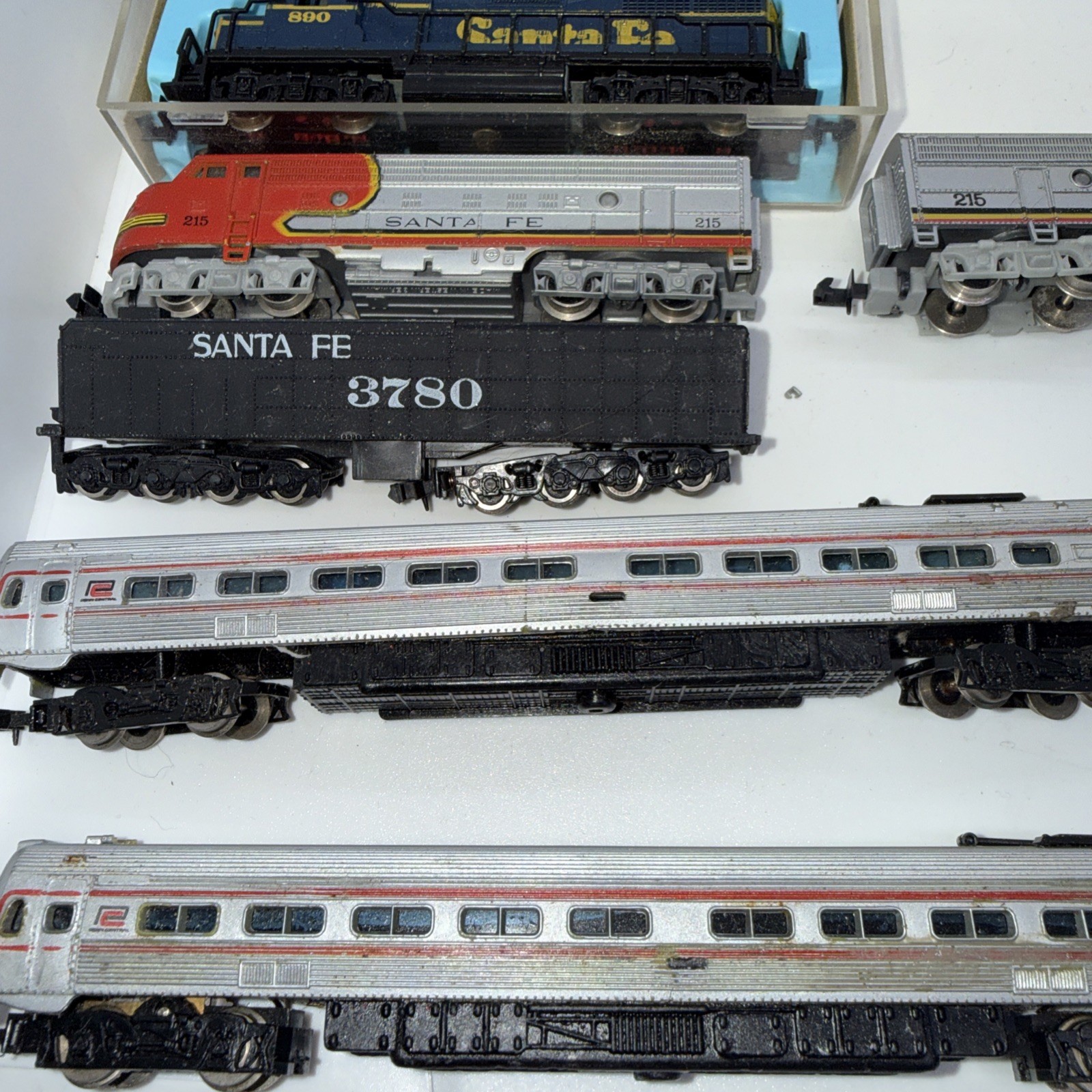 N Scale Arnold Rapido Revell N Desert Chief Santa Fe Passenger Train 13 Cars