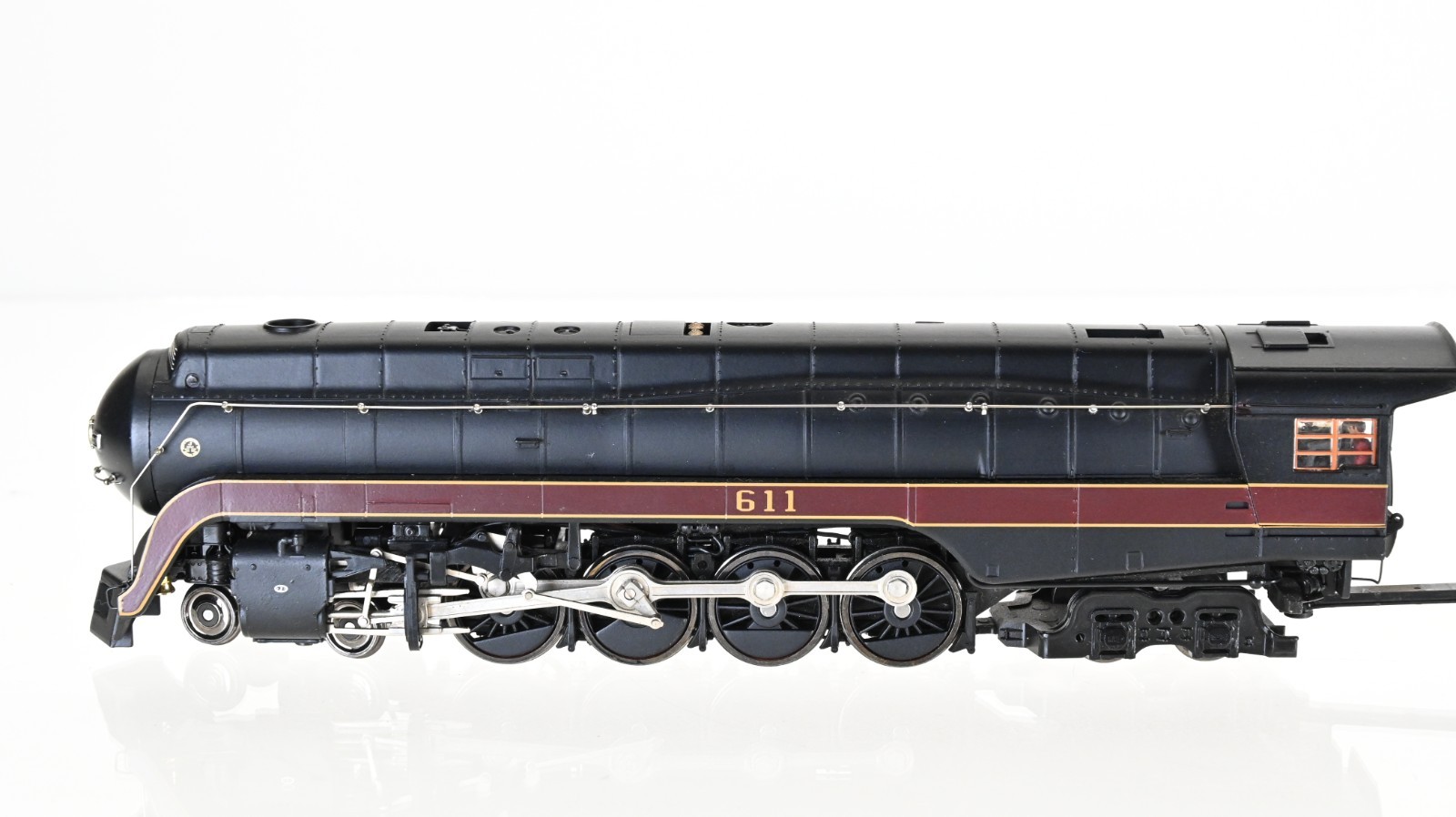 MTH 4-8-4 Class J Norfolk & Western 611 DCC w/Sound HO scale