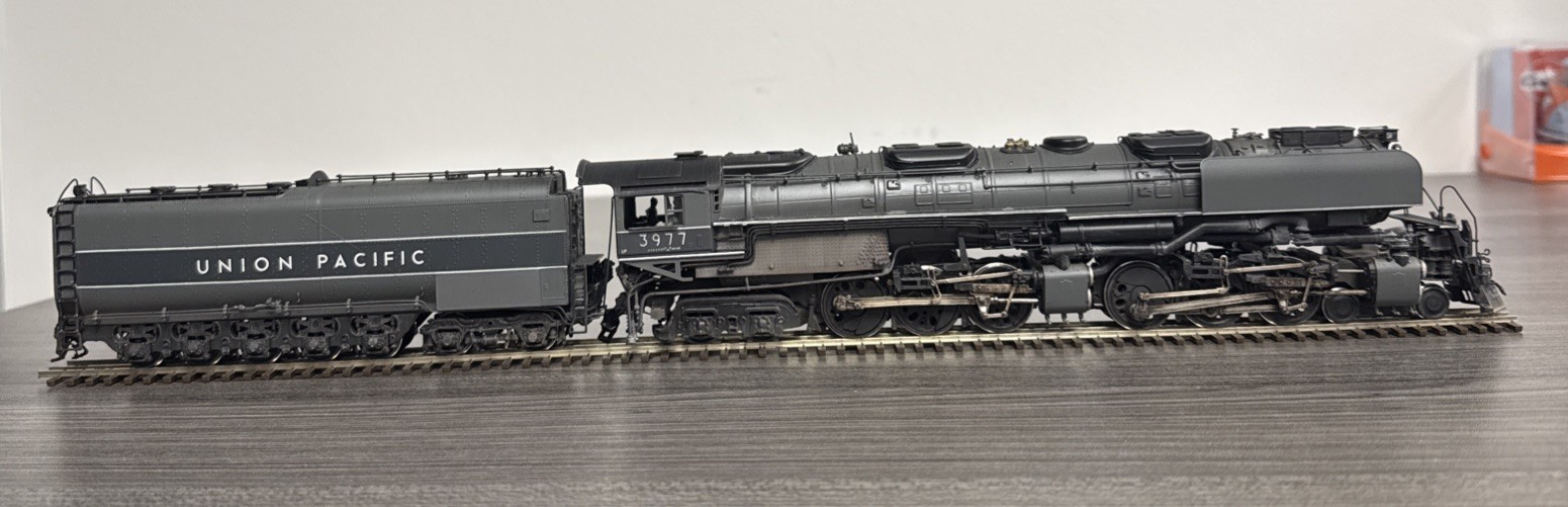 Key Imports Custom Series #89 HO Brass 4-6-6-4 Challenger Union Pacific #3977 FP