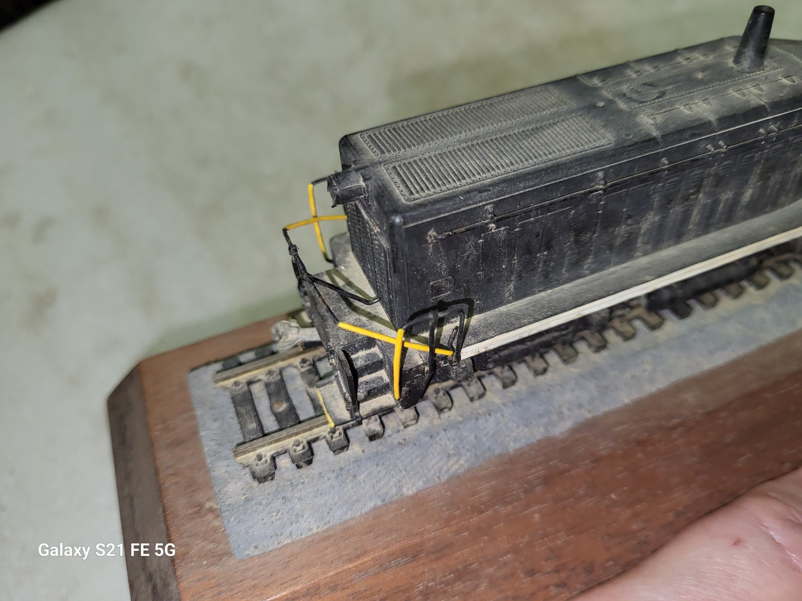 IHB Indiana Harbor Belt Railroad HO Switcher & Calf Locomotive Display