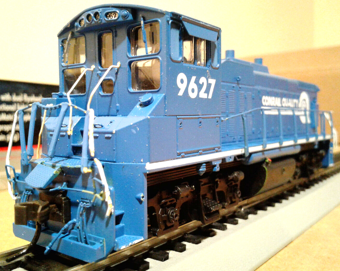 HO SCALE ATLAS MASTER SILVER EMD MP15DC CONRAIL #9627