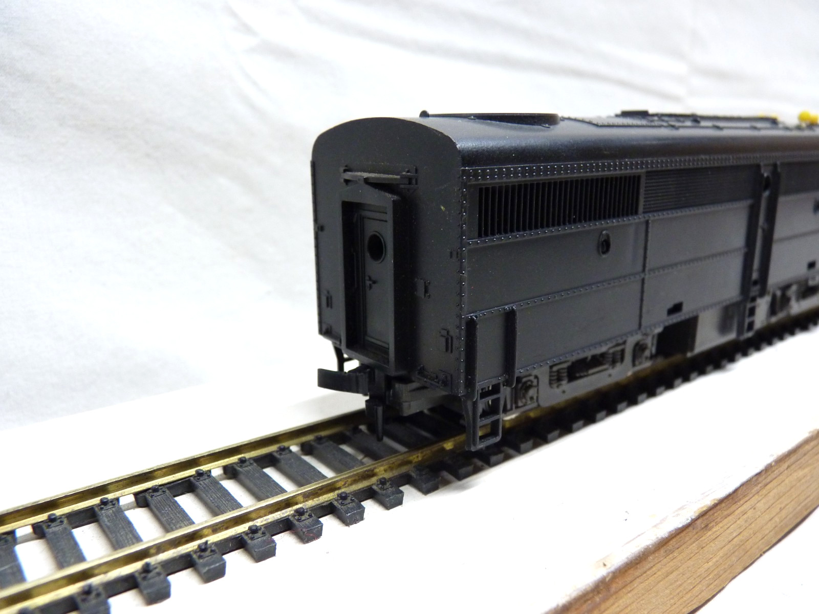 HO Scale Dummy B Unit Roco Un Marked Solid Black Lighted Vintage – Fast Shipping