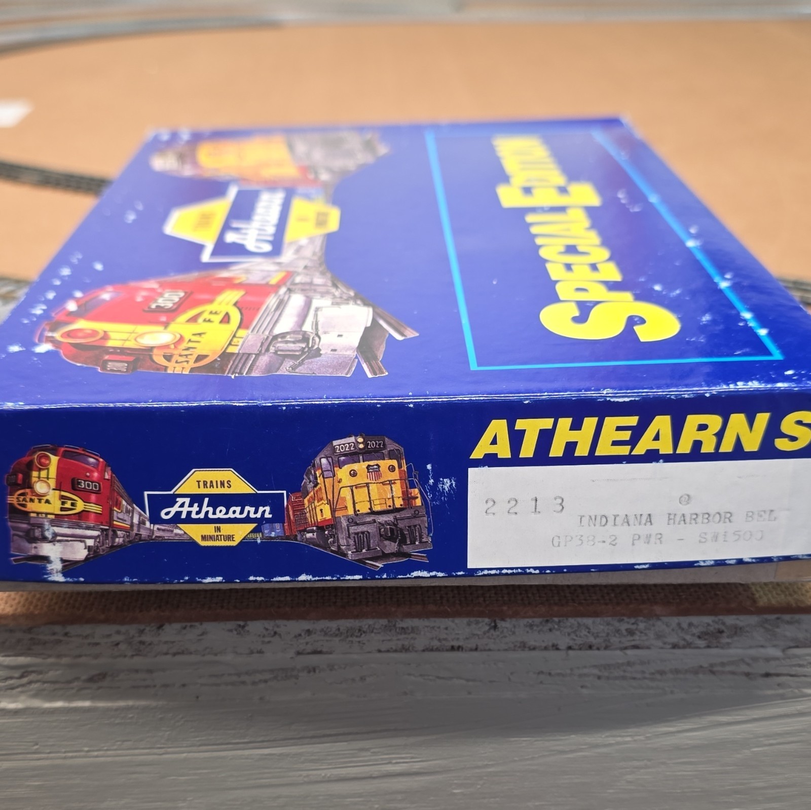 Athearn HO GP38-2 Indiana Harbor Belt #3802 Diesel Locomotive DC Analog