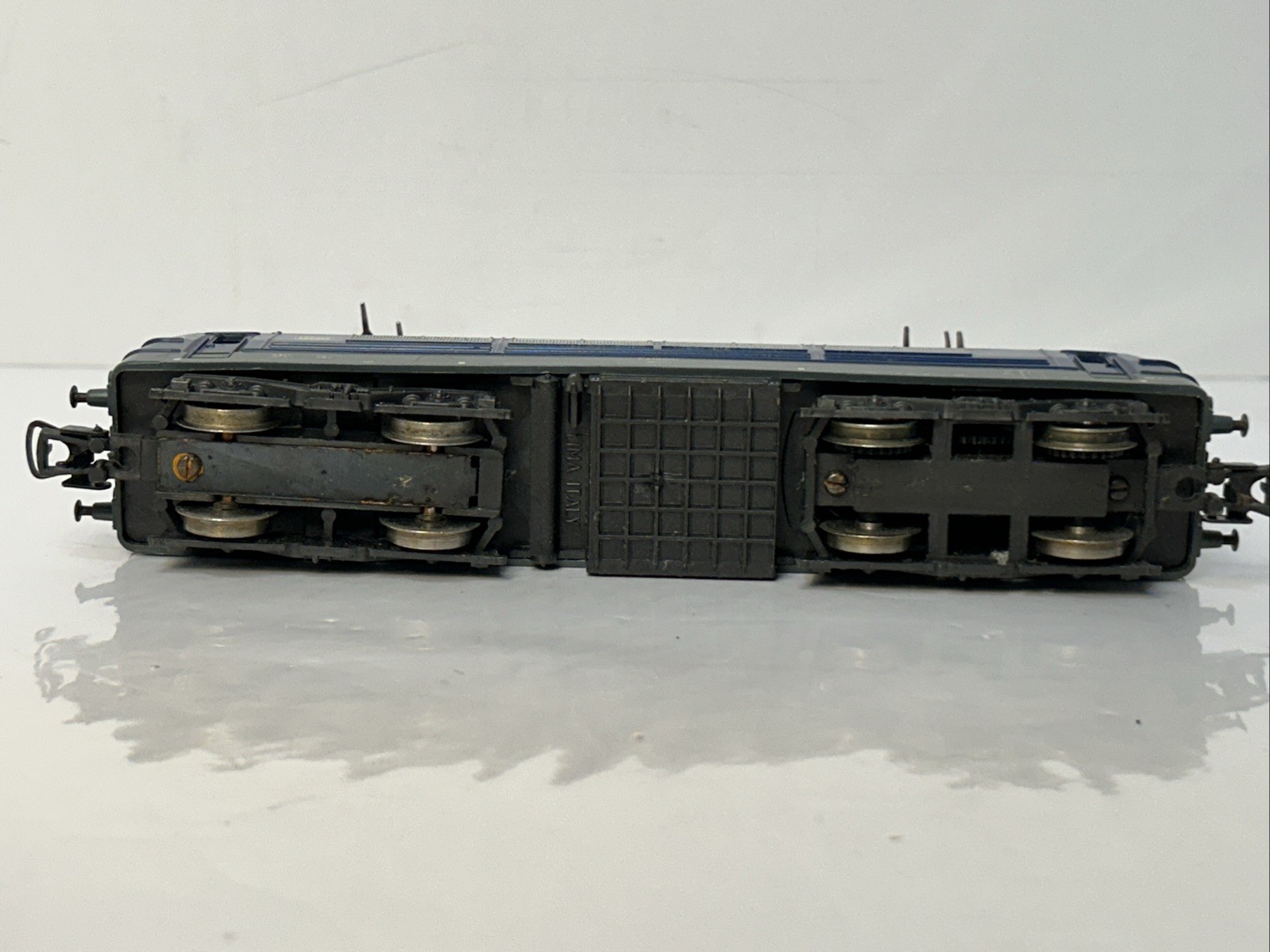 Lima Italy HO Scale 8032 Electric Loco DB #410001 AEG Berlin Line Powered Cool!