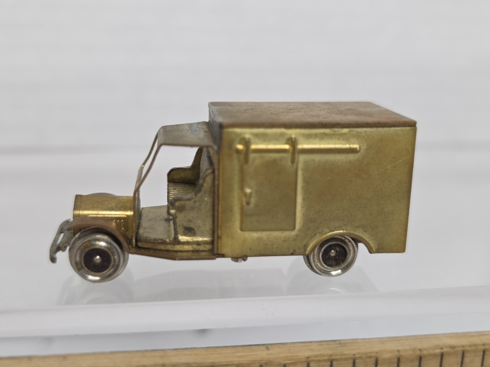 KMT Models? HOn3 Brass Rail Truck Runs Made In Japan Hi-Rail