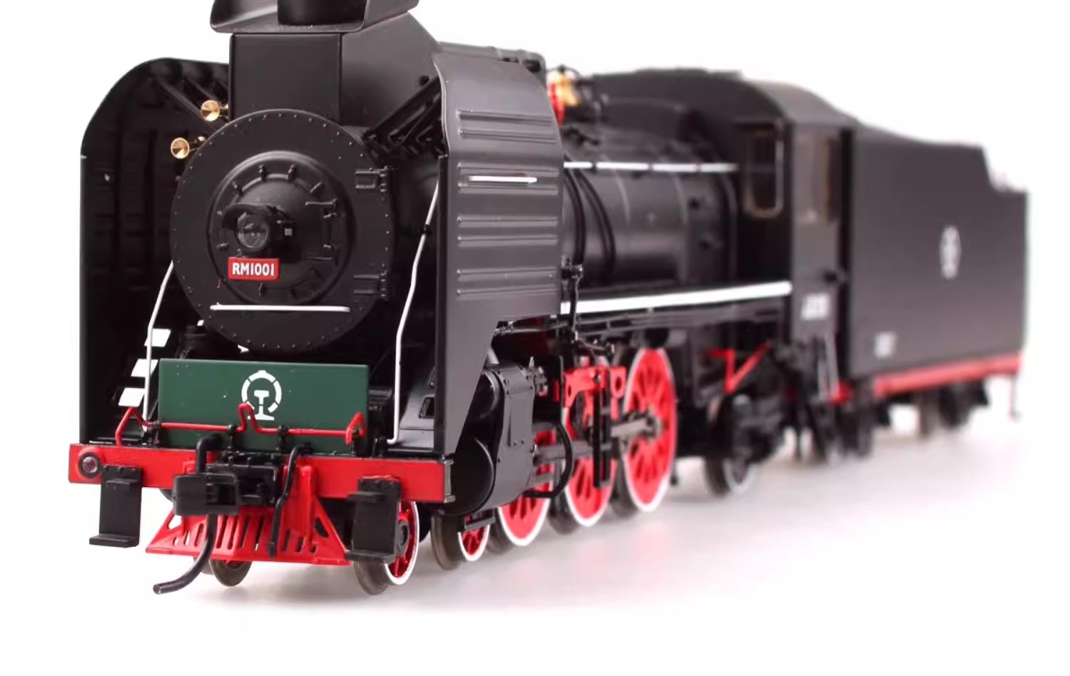 China Railway RM Class Steam Locomotive with Tender (DC) Train Model Ornament